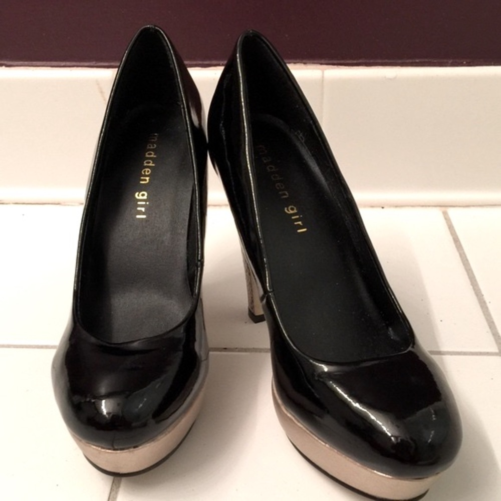 Madden Girl by Steve Madden Black Patent Python Heel with Gold Platform Heels